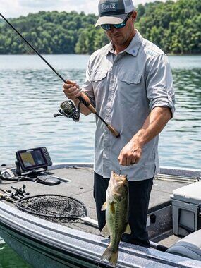 Gillz Mens Fishing Shirt Medium Gray Stretch Vented Perrformance